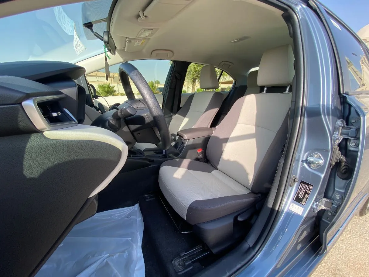 Car image 11