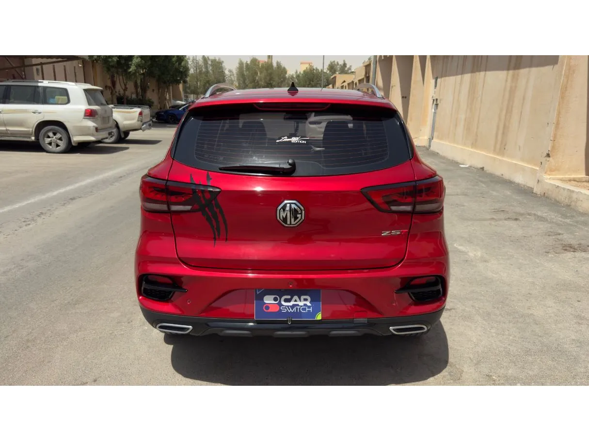 Car image 6