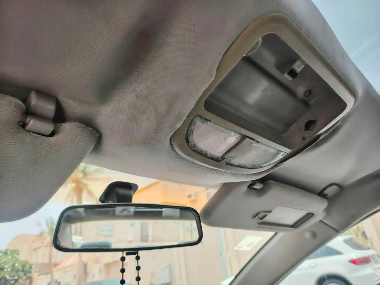 Car image 33
