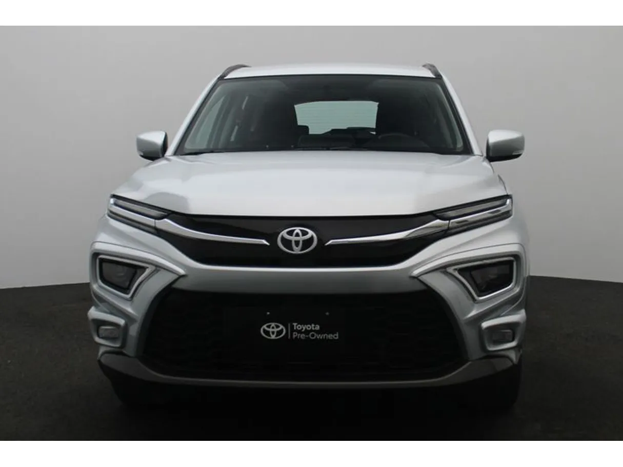 Car image 11