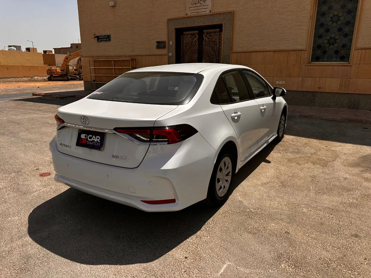 Car image 5
