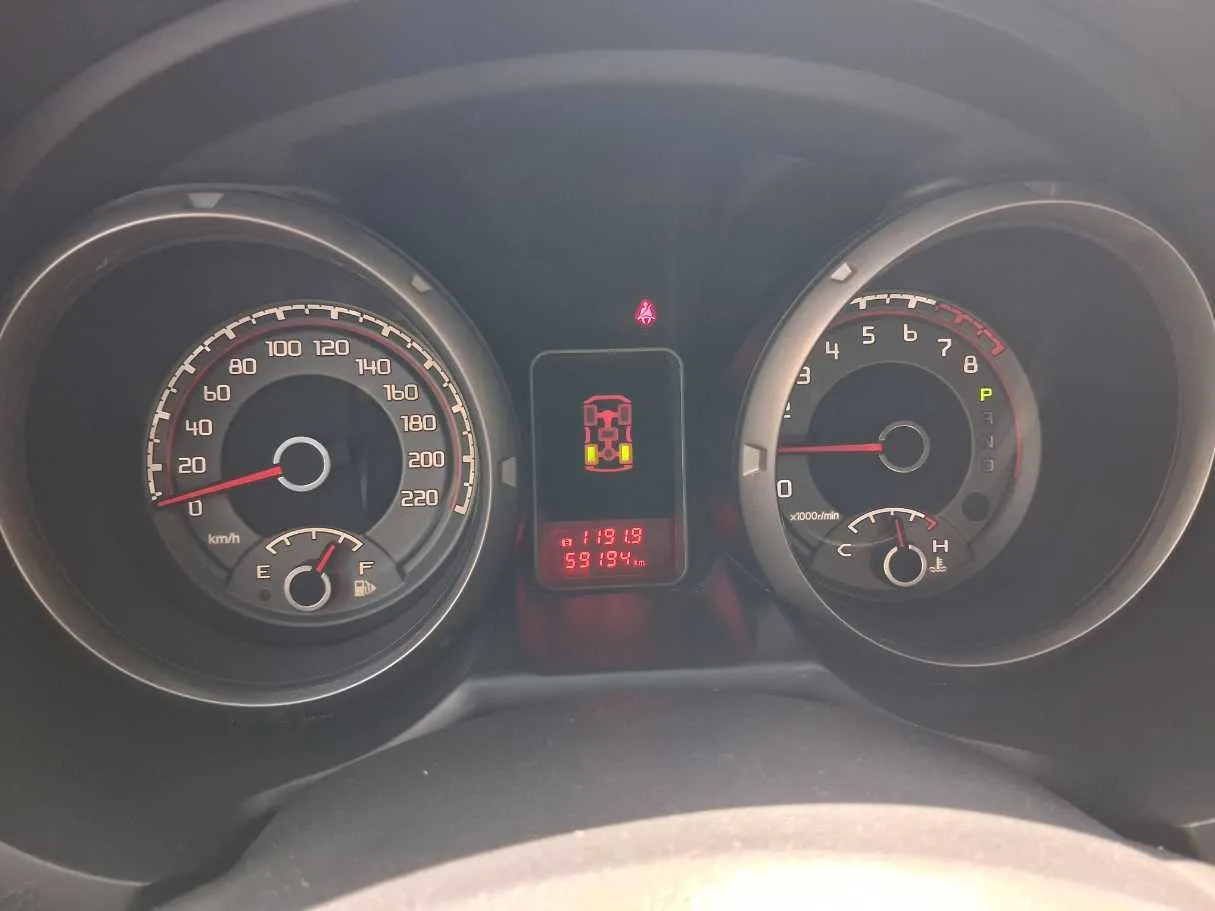 Car image 19