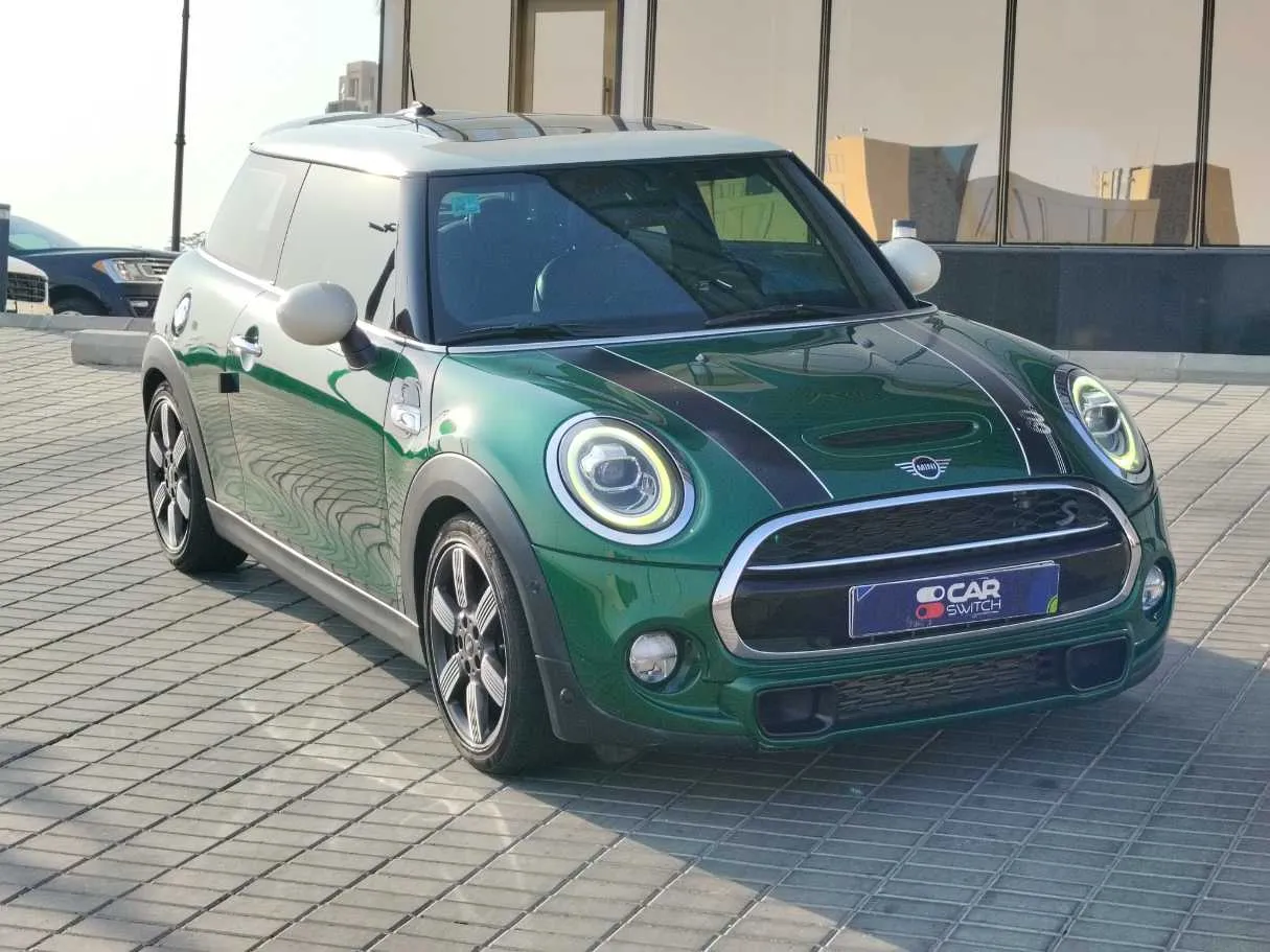 Car image 3