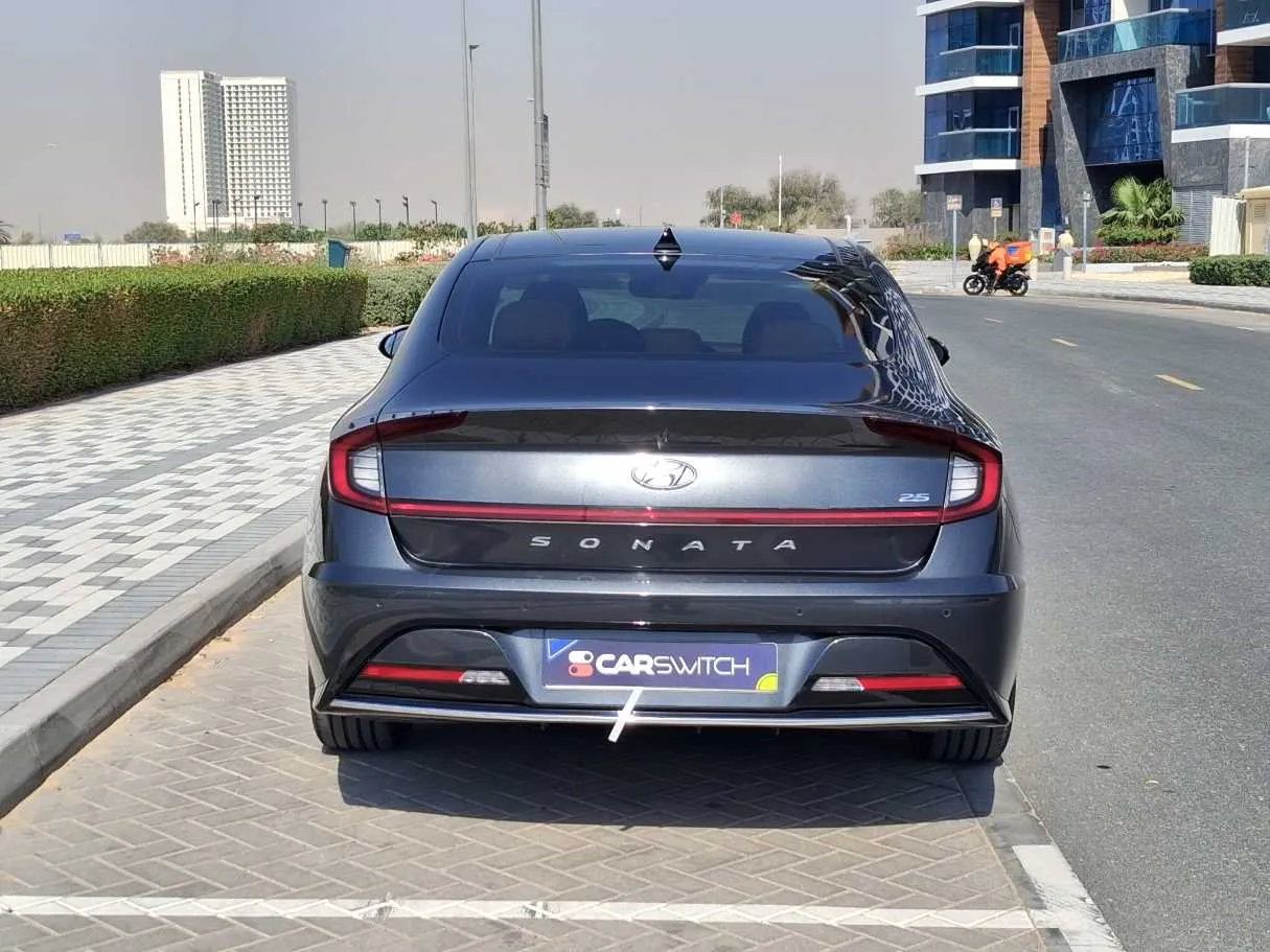 Car image 6