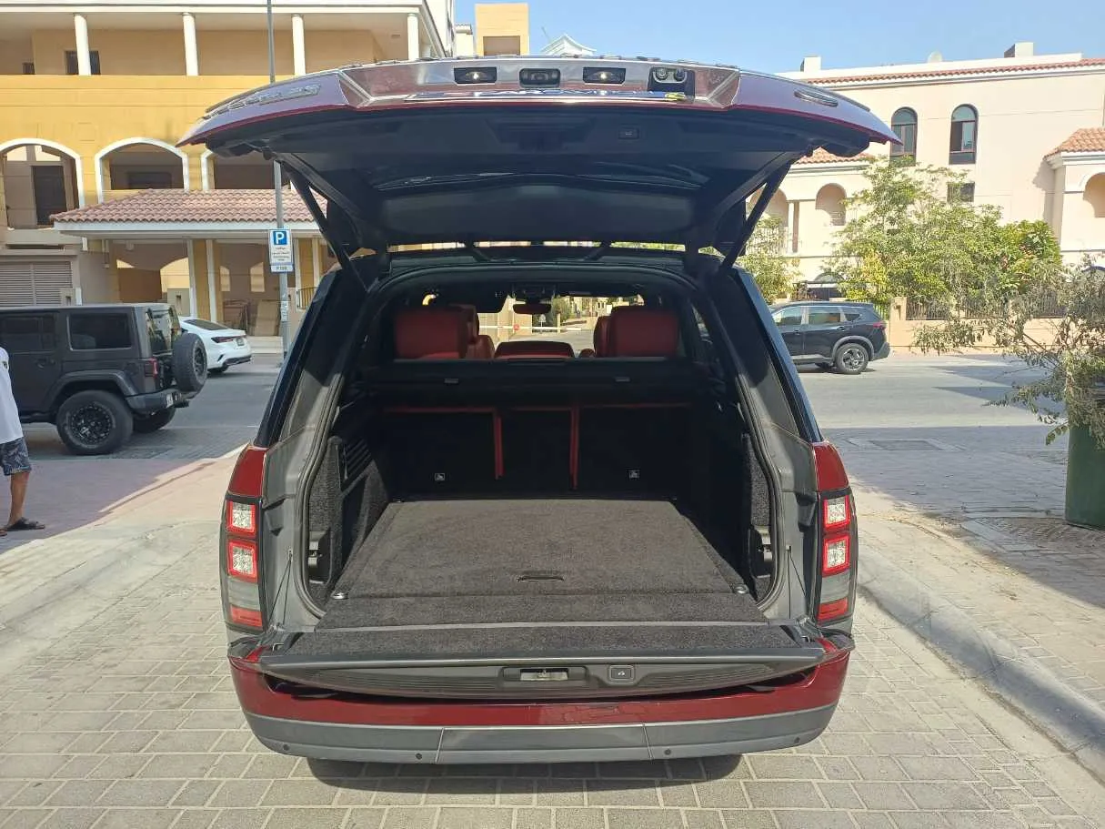 Car image 19