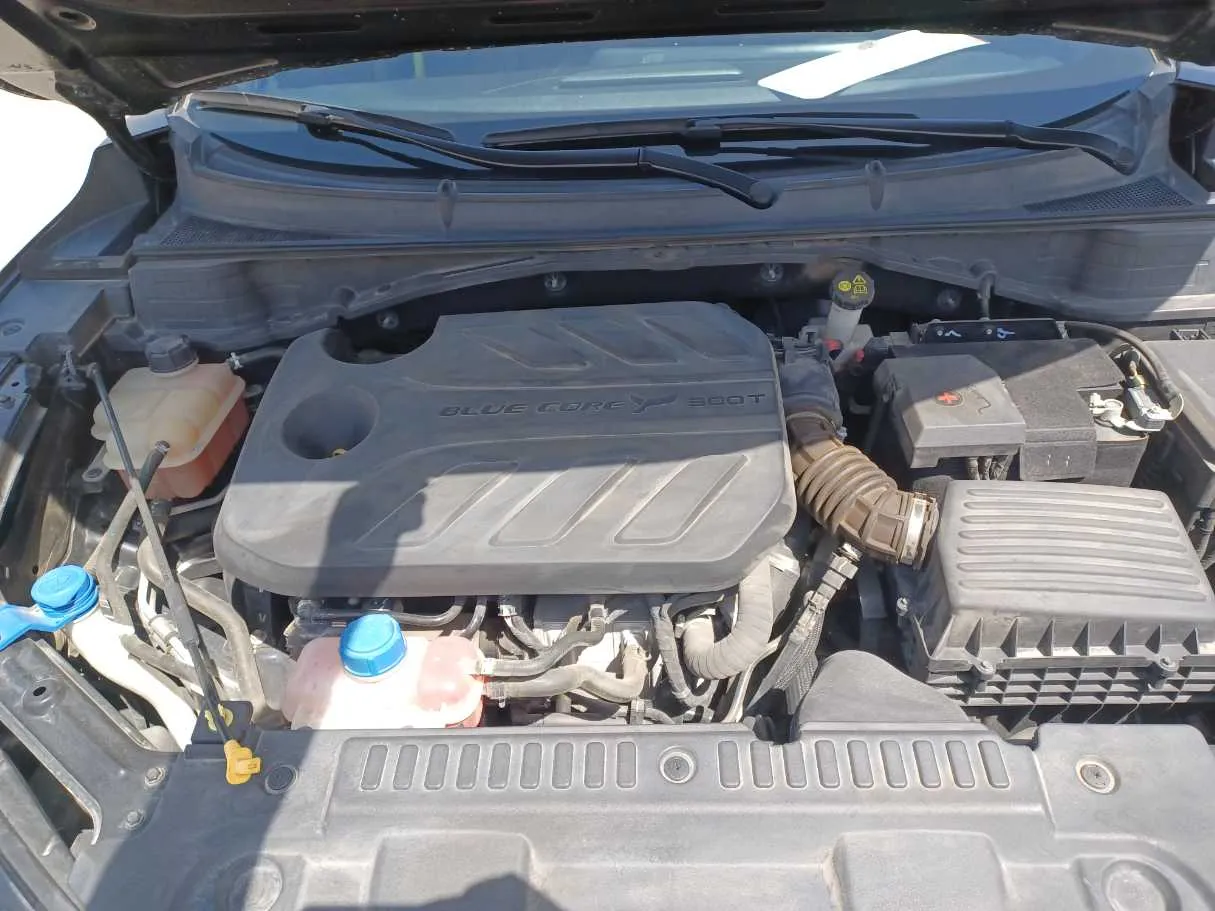 Car image 27