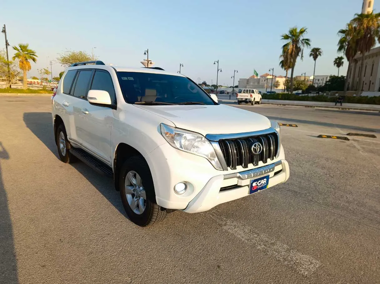 Car image 4