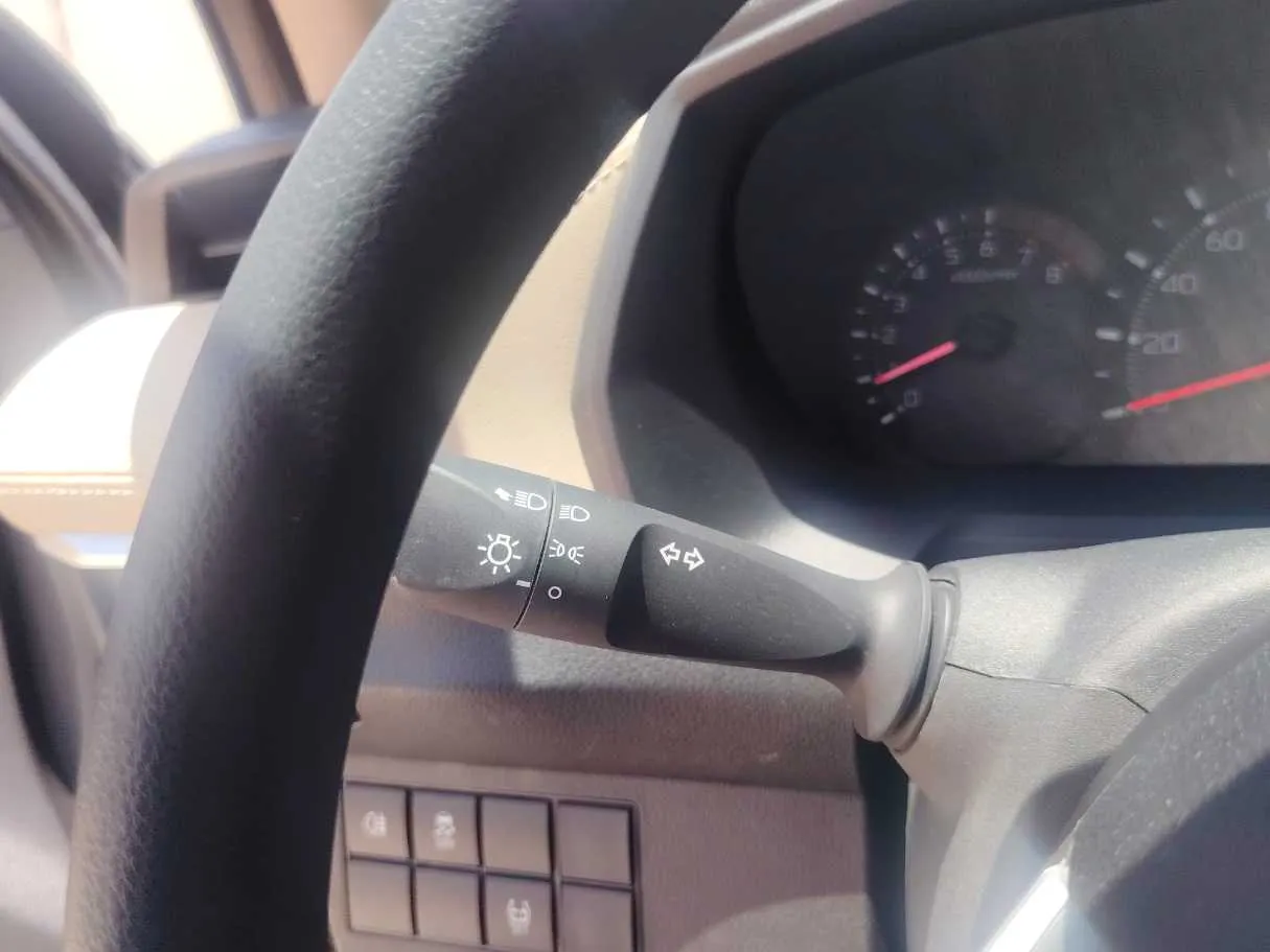 Car image 23