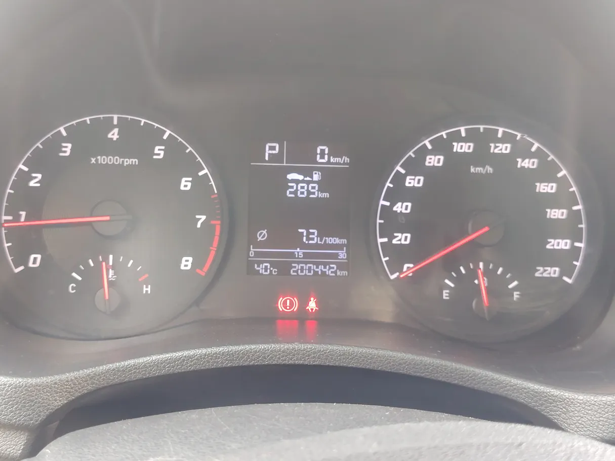 Car image 24