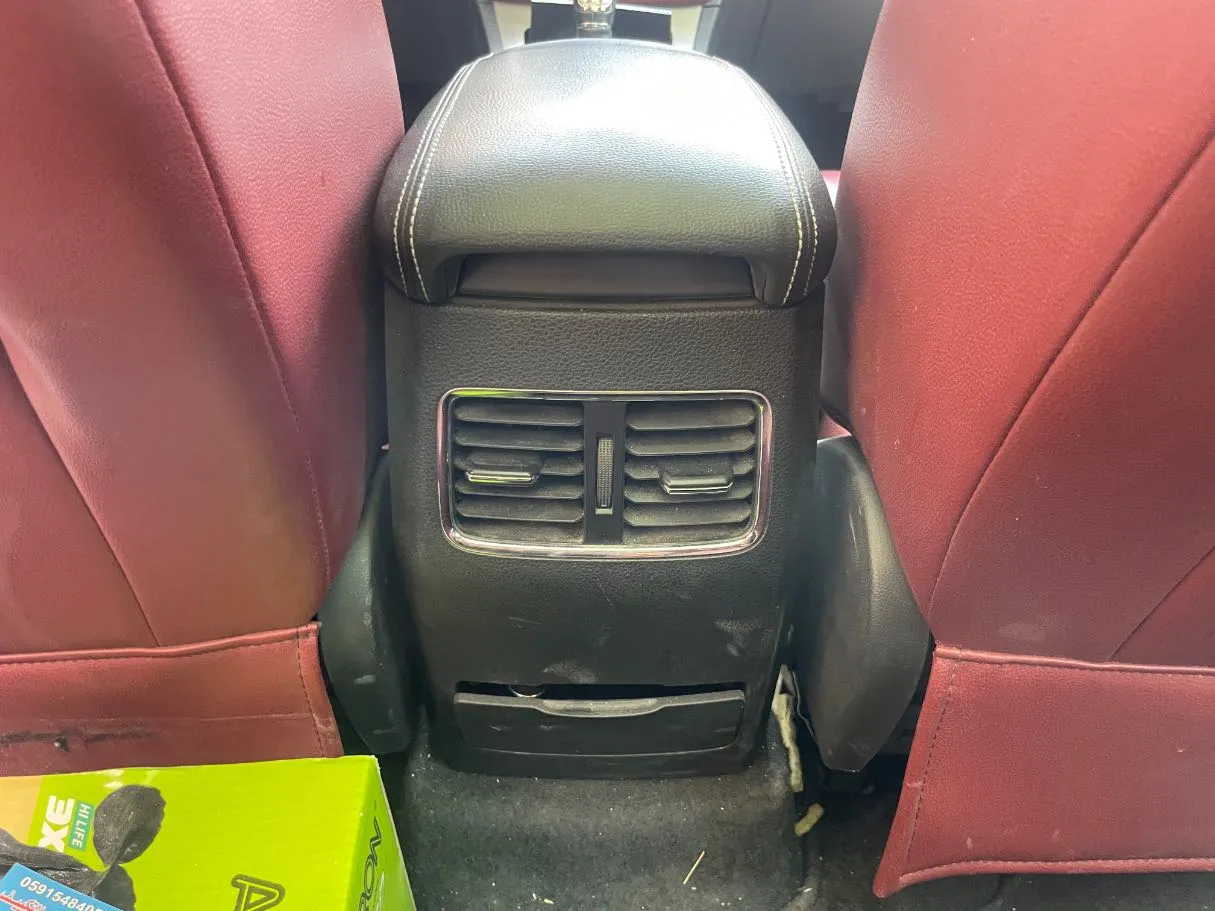 Car image 21