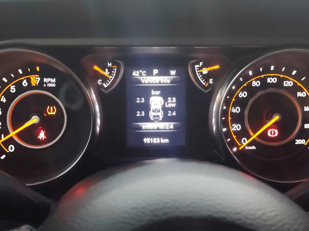 Car image 22