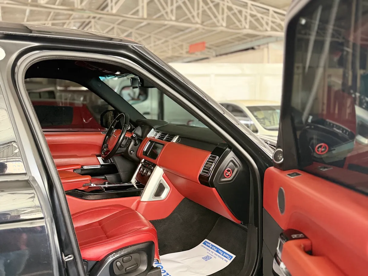 Car image 8