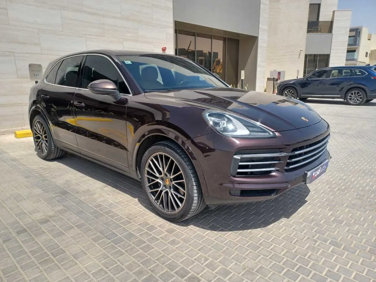 Car image 3