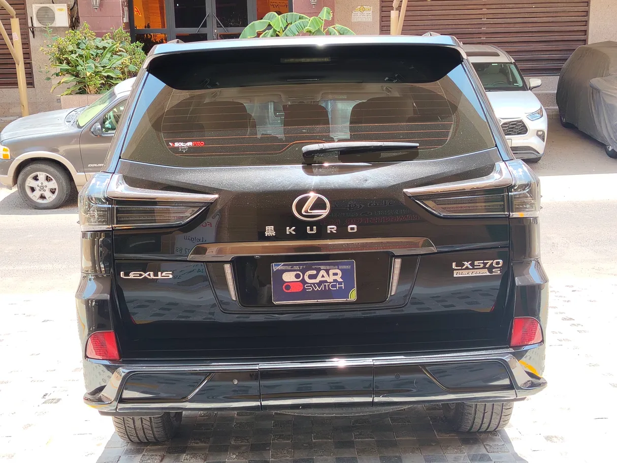 Car image 6