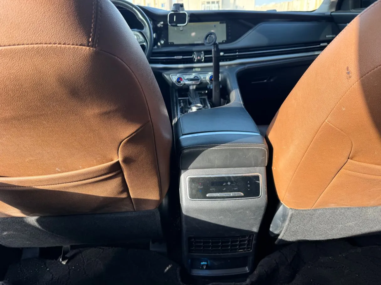 Car image 21