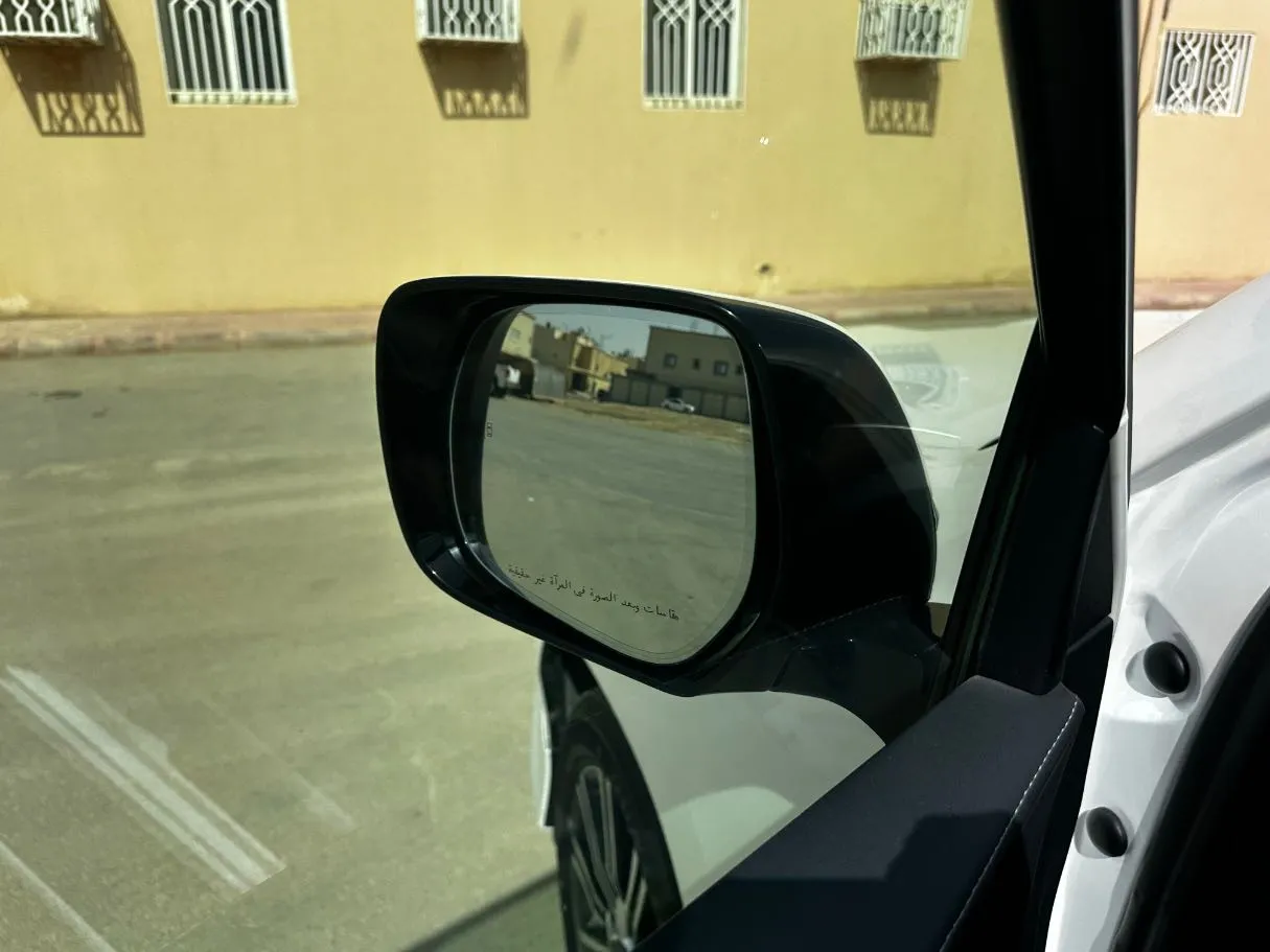 Car image 31