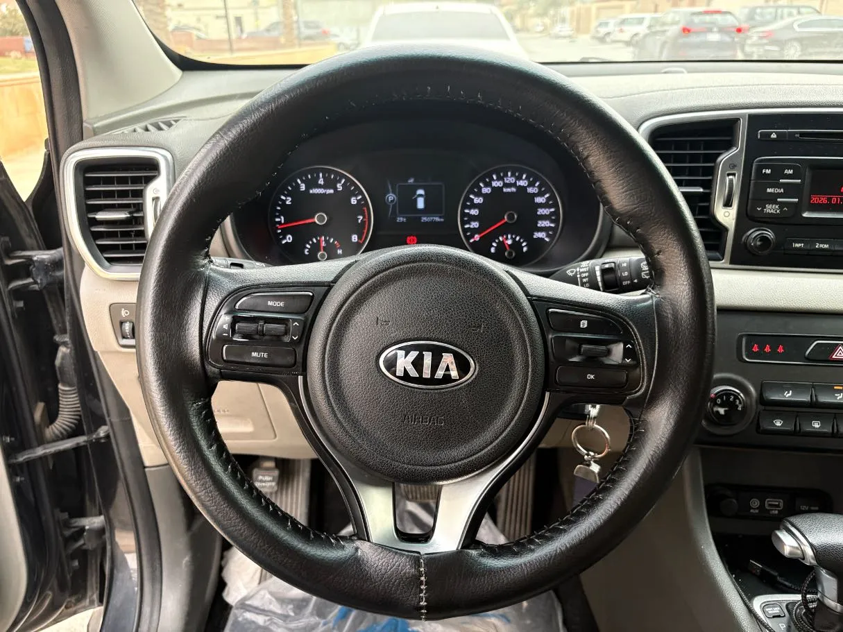 Car image 22