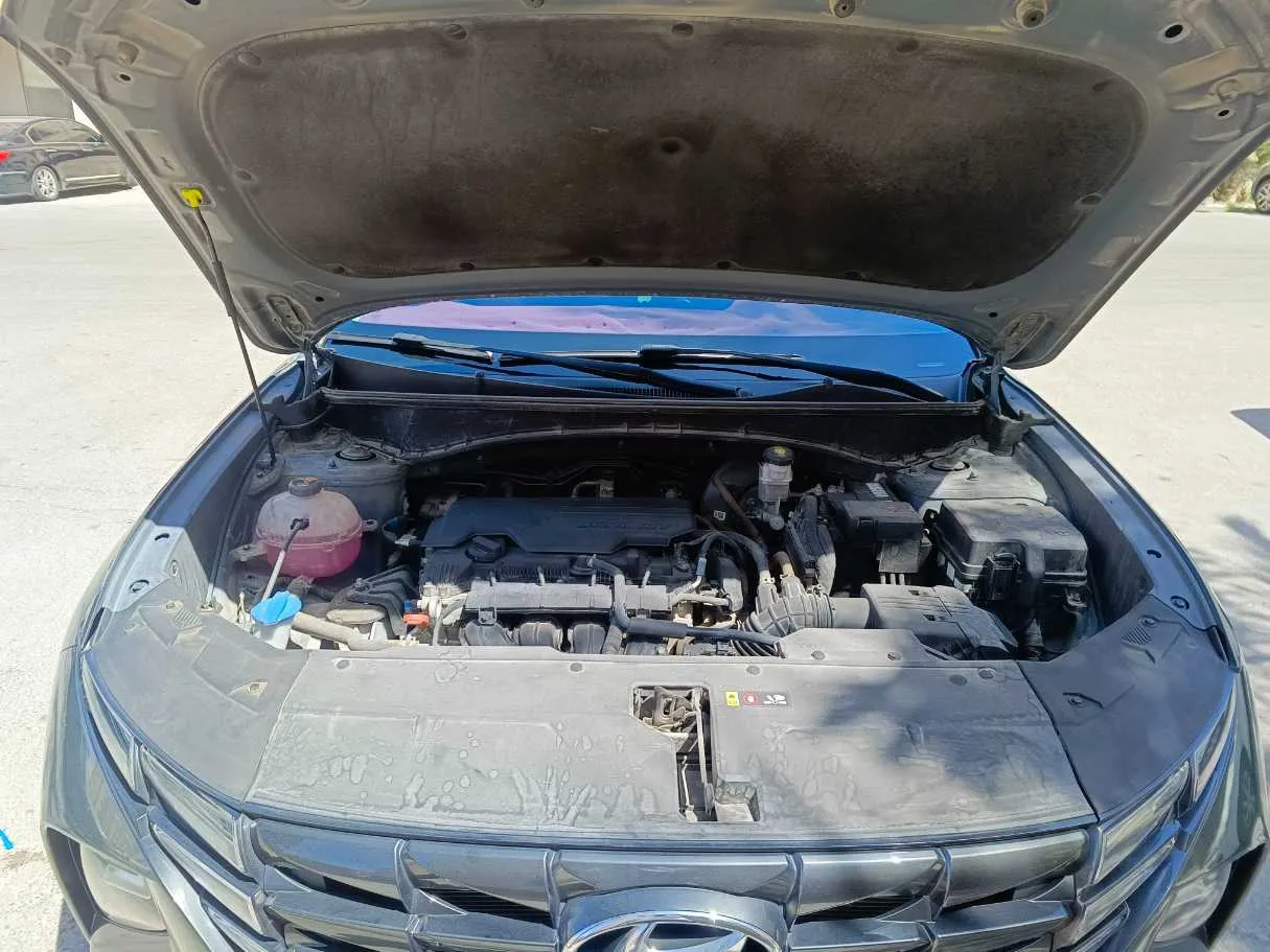 Car image 32