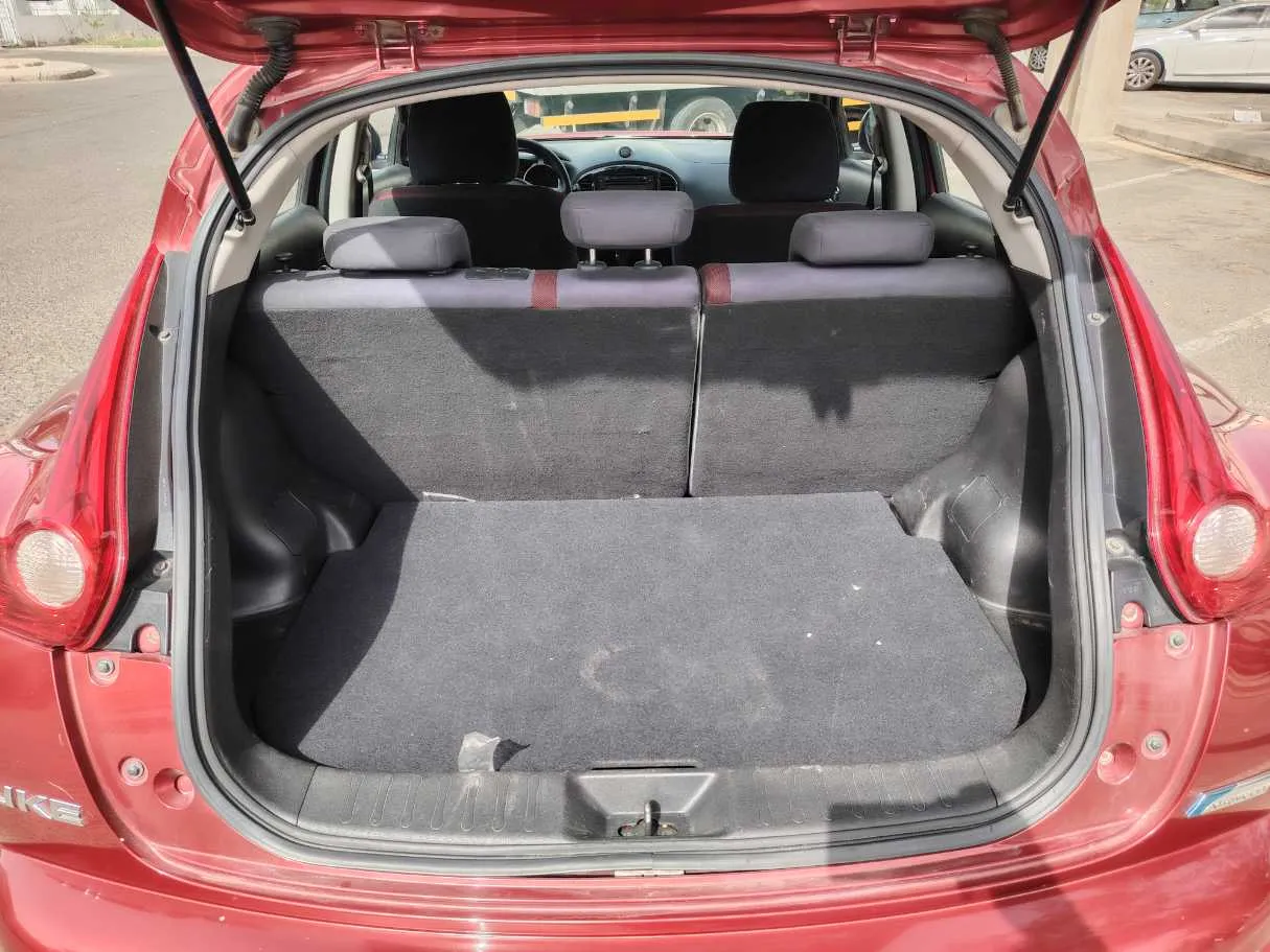 Car image 24