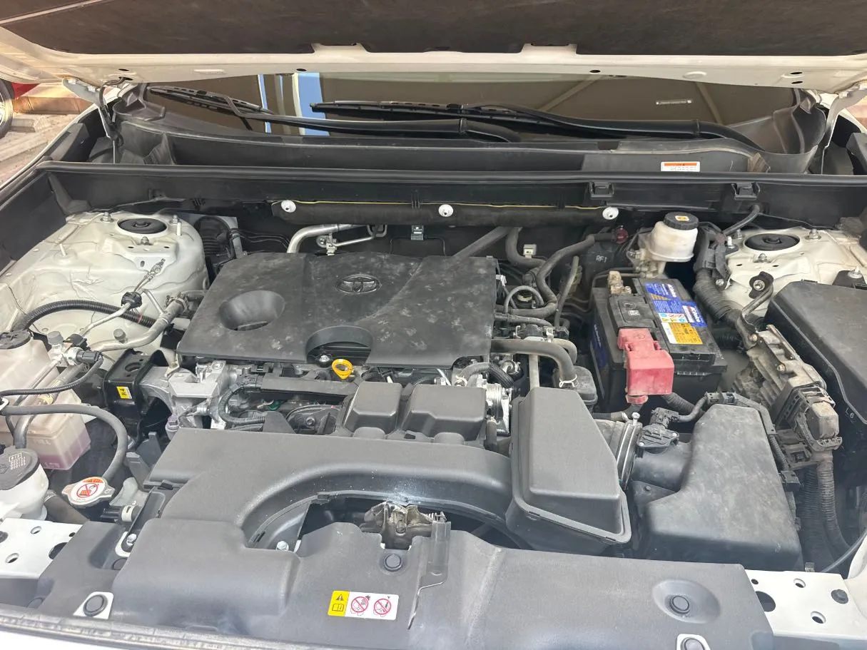 Car image 21
