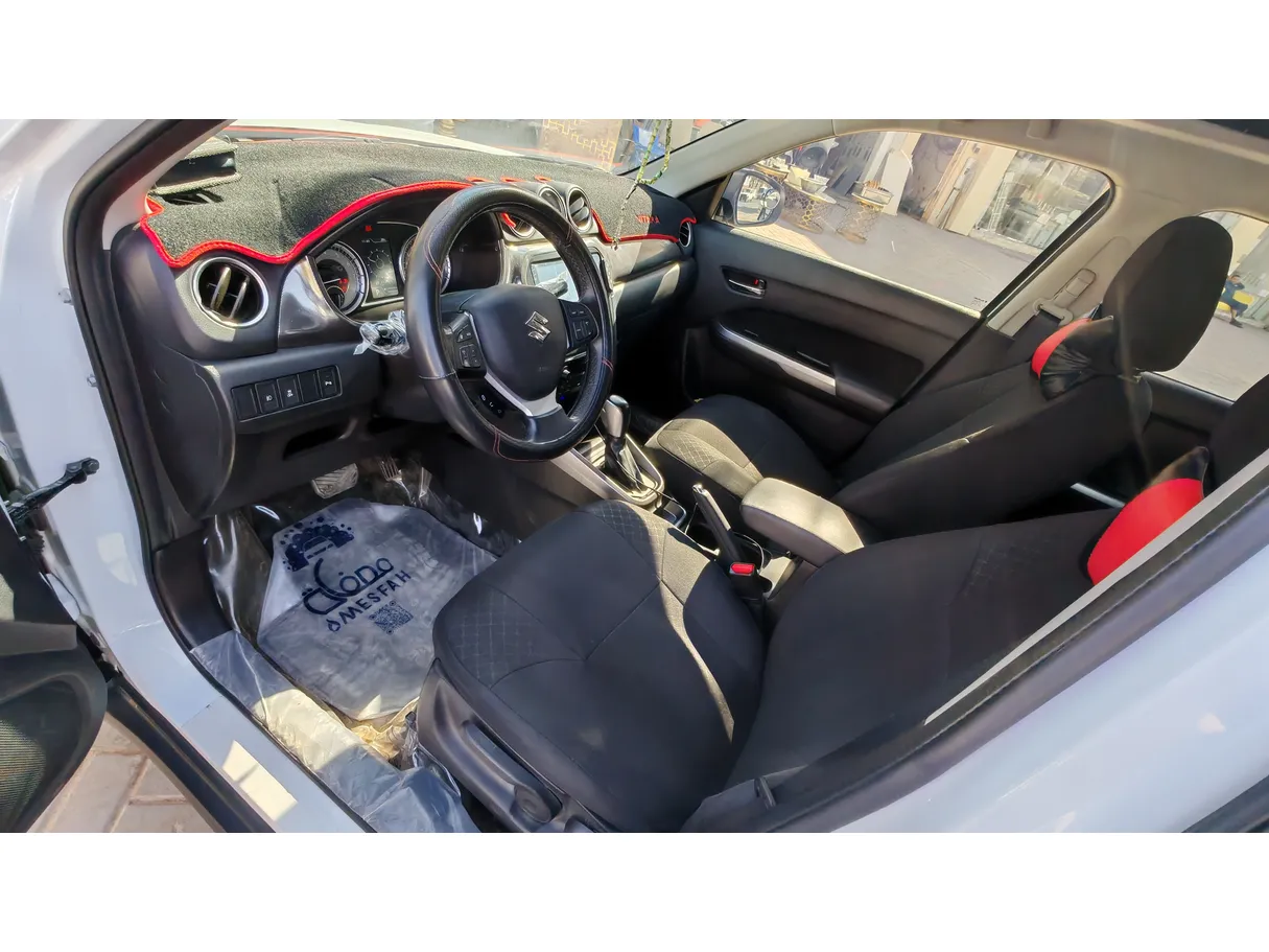 Car image 5