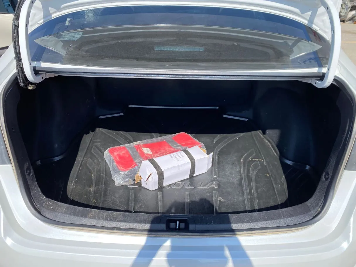 Car image 18
