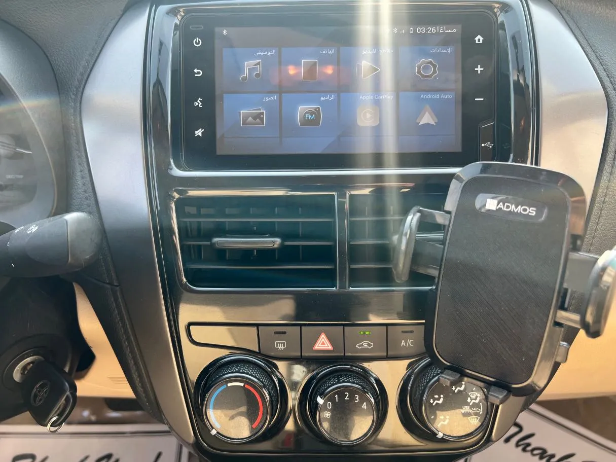 Car image 18