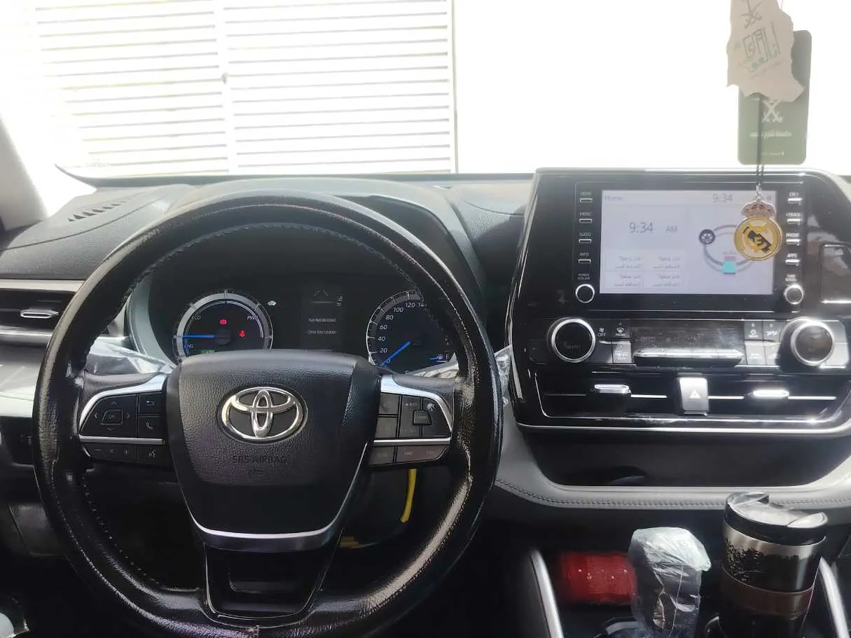 Car image 20