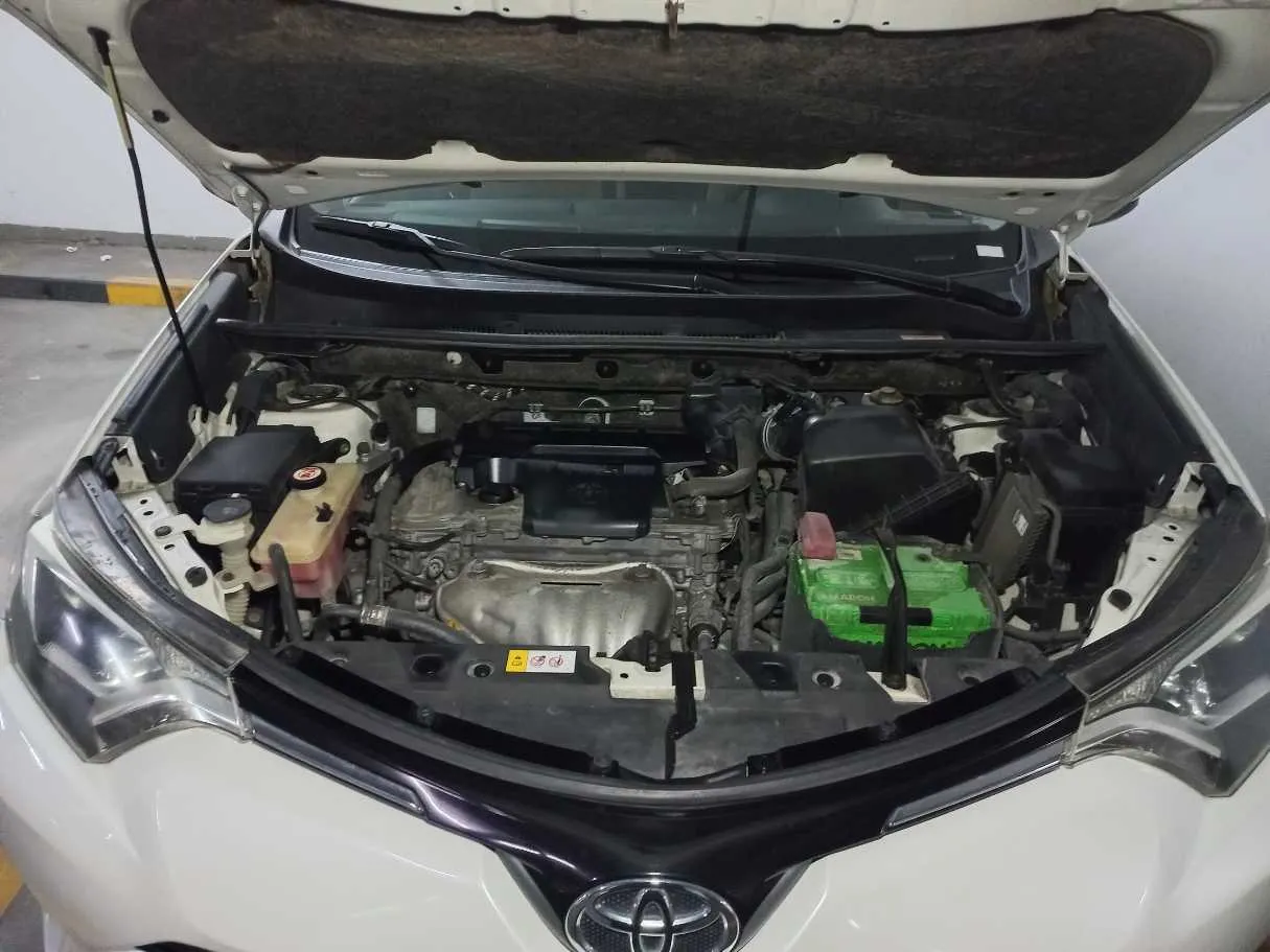 Car image 20