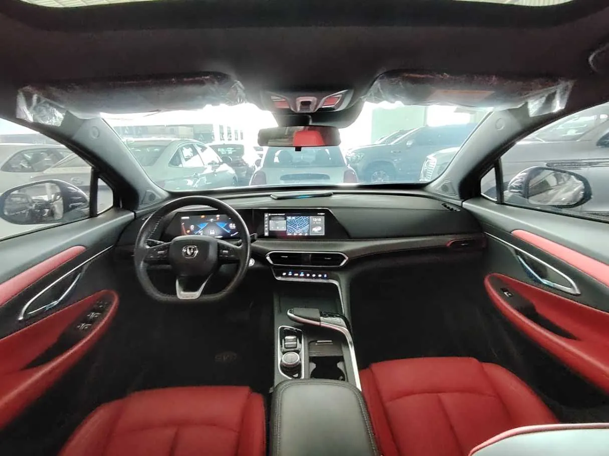 Car image 23