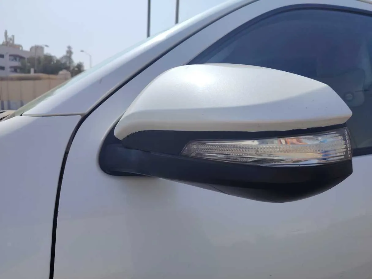 Car image 29