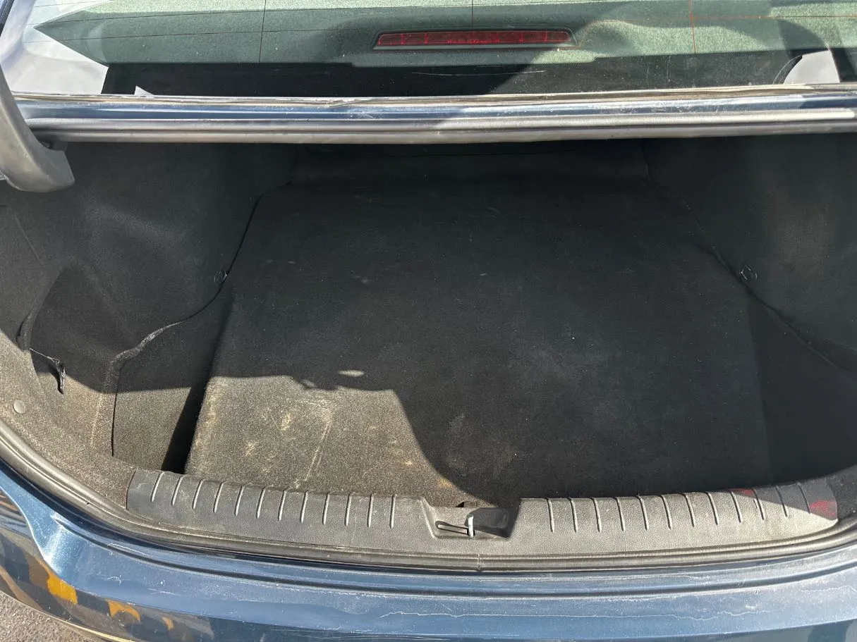 Car image 22