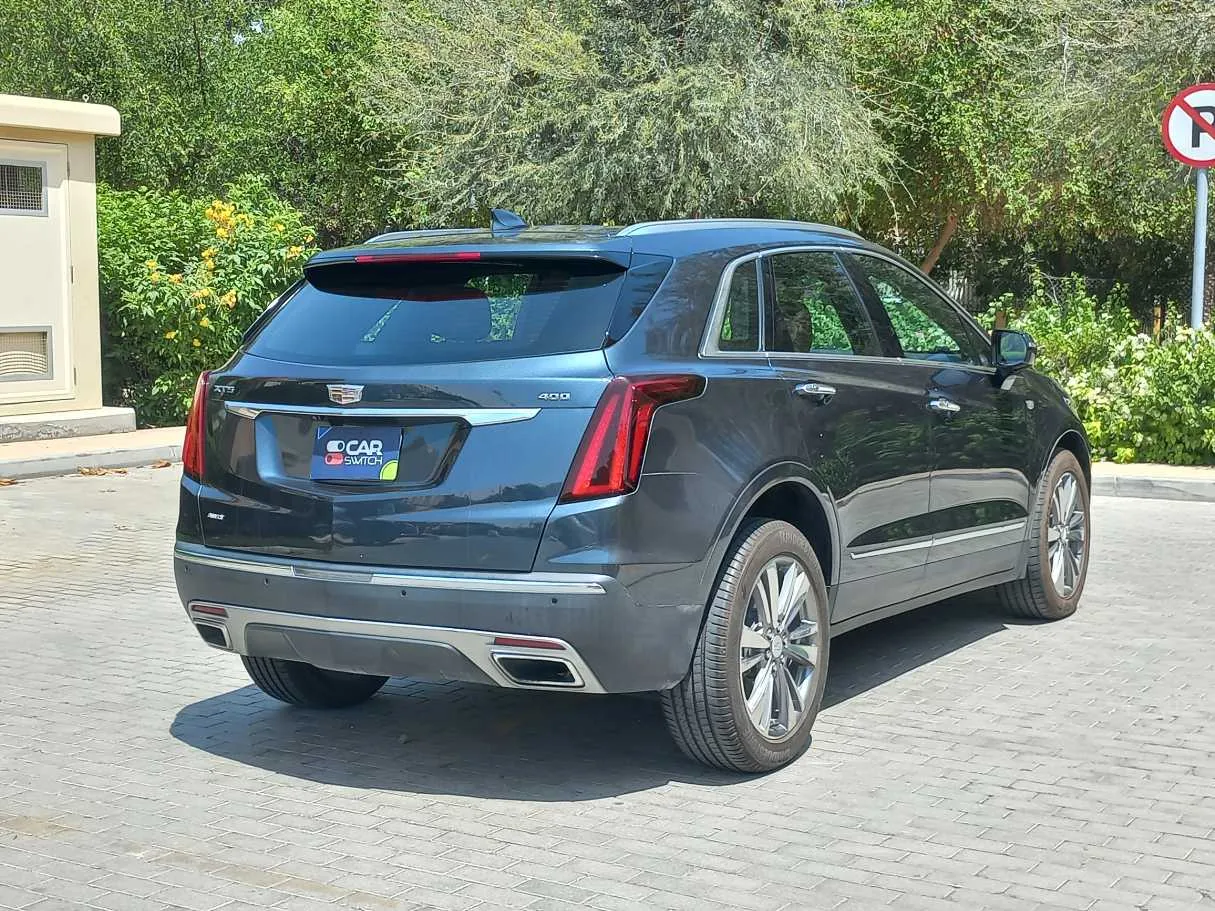 Car image 5