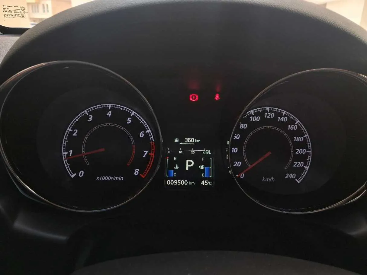 Car image 25