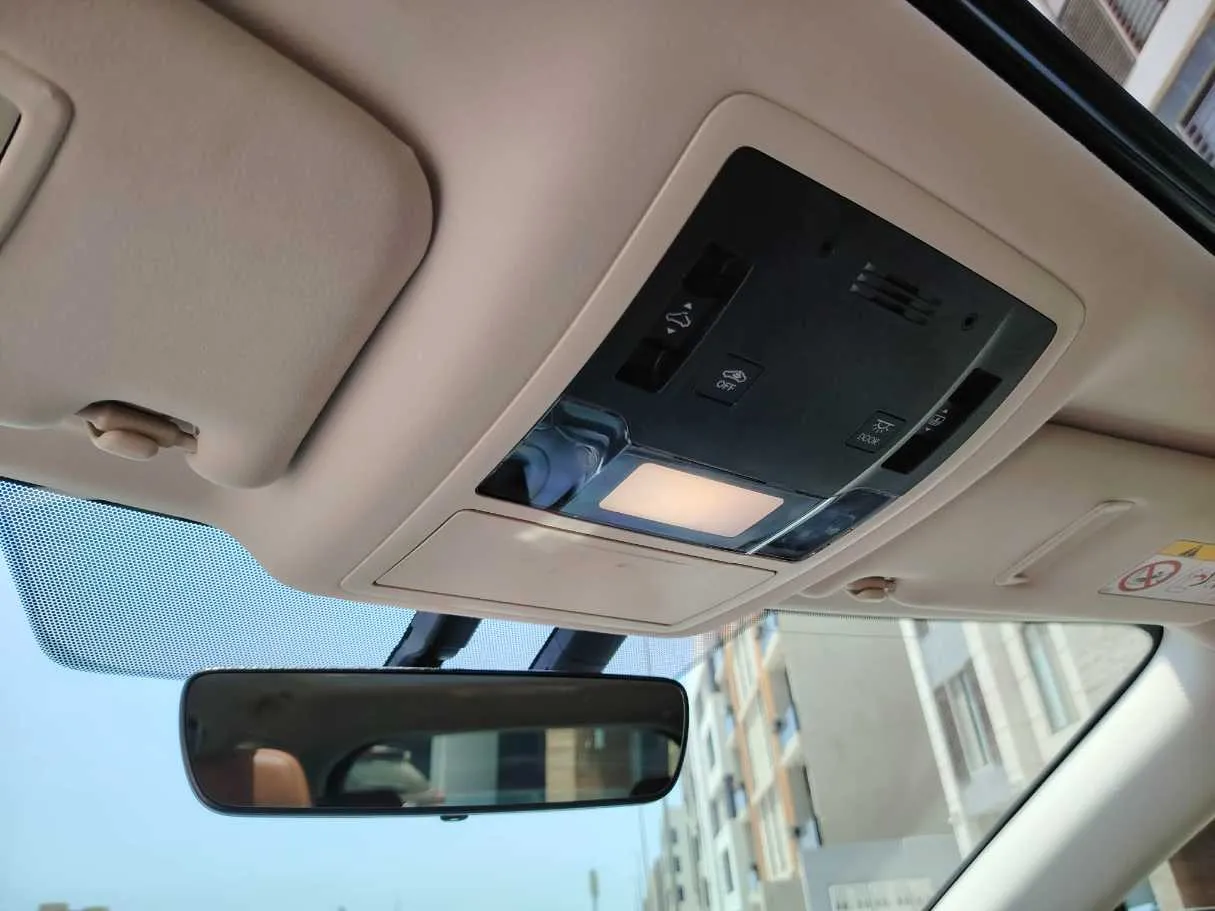 Car image 33