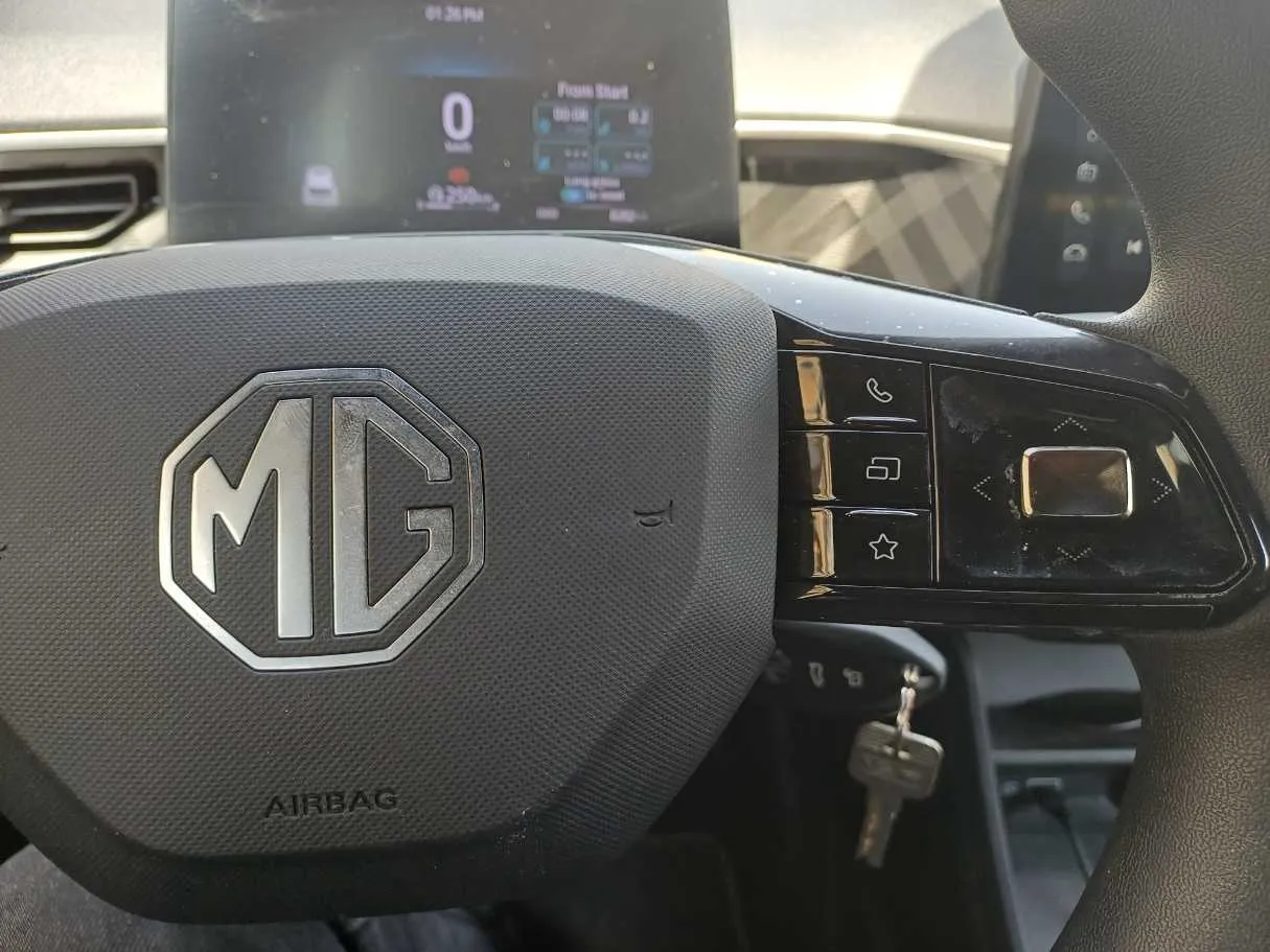Car image 20
