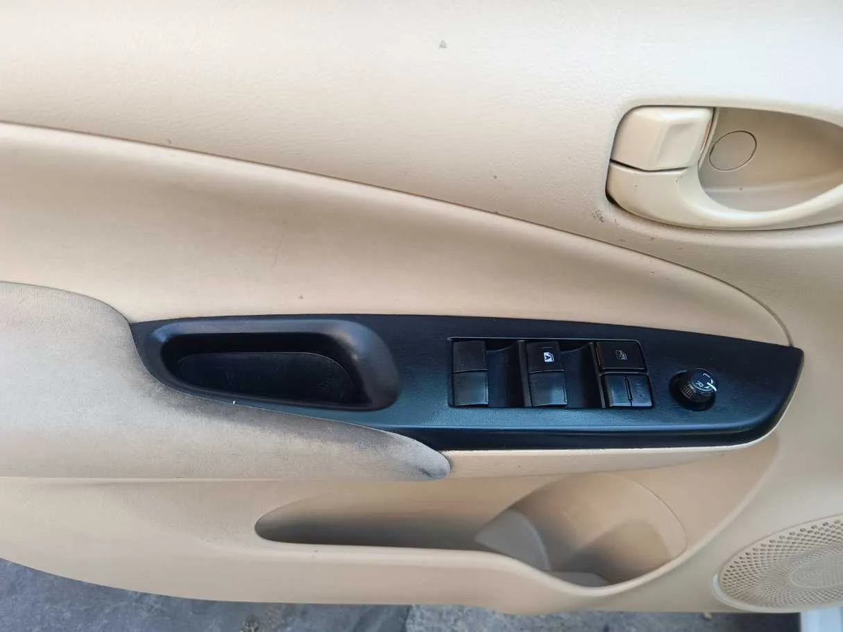 Car image 29