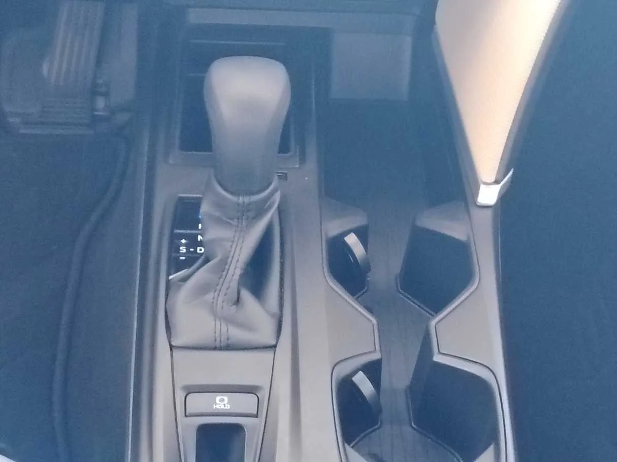 Car image 24