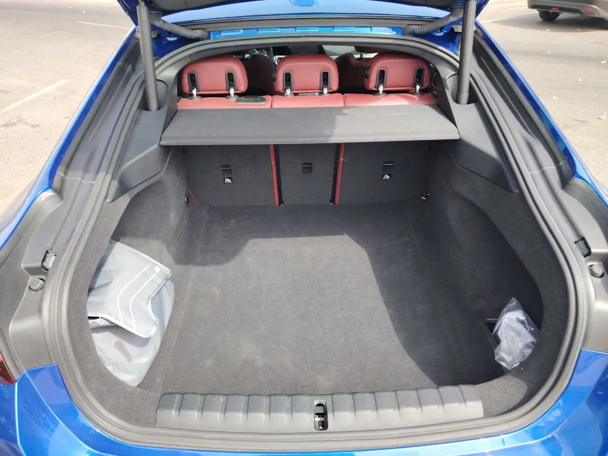 Car image 23