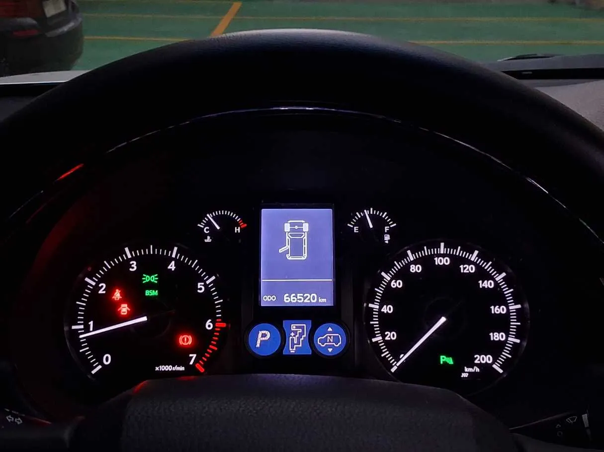 Car image 20