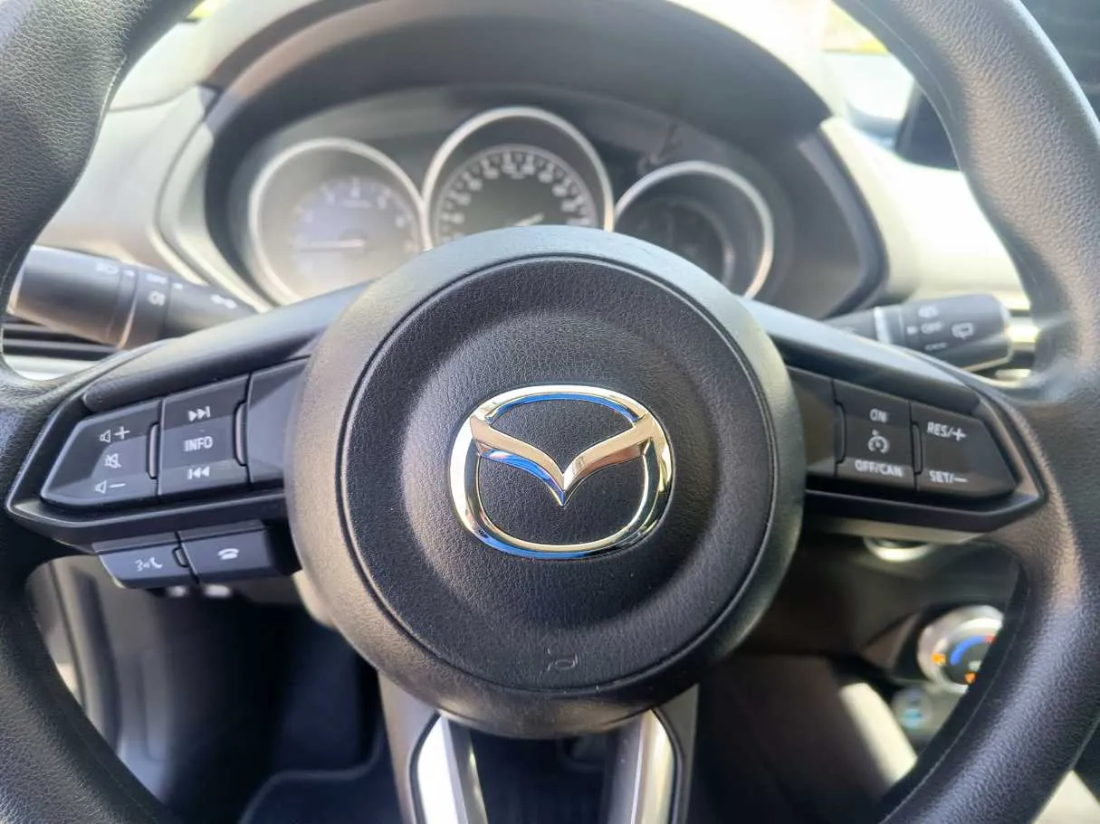 Car image 22