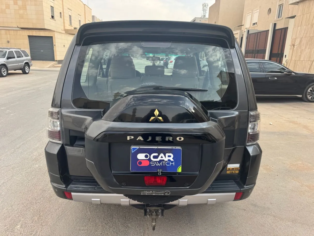 Car image 6