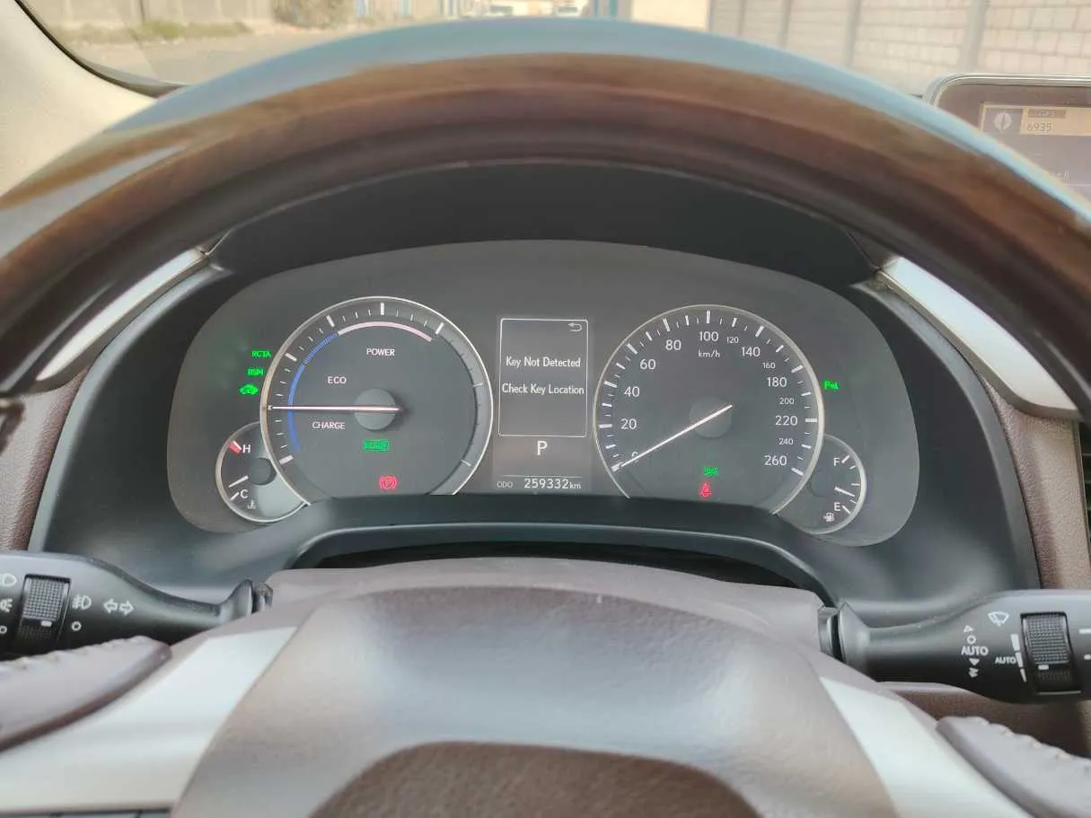 Car image 25