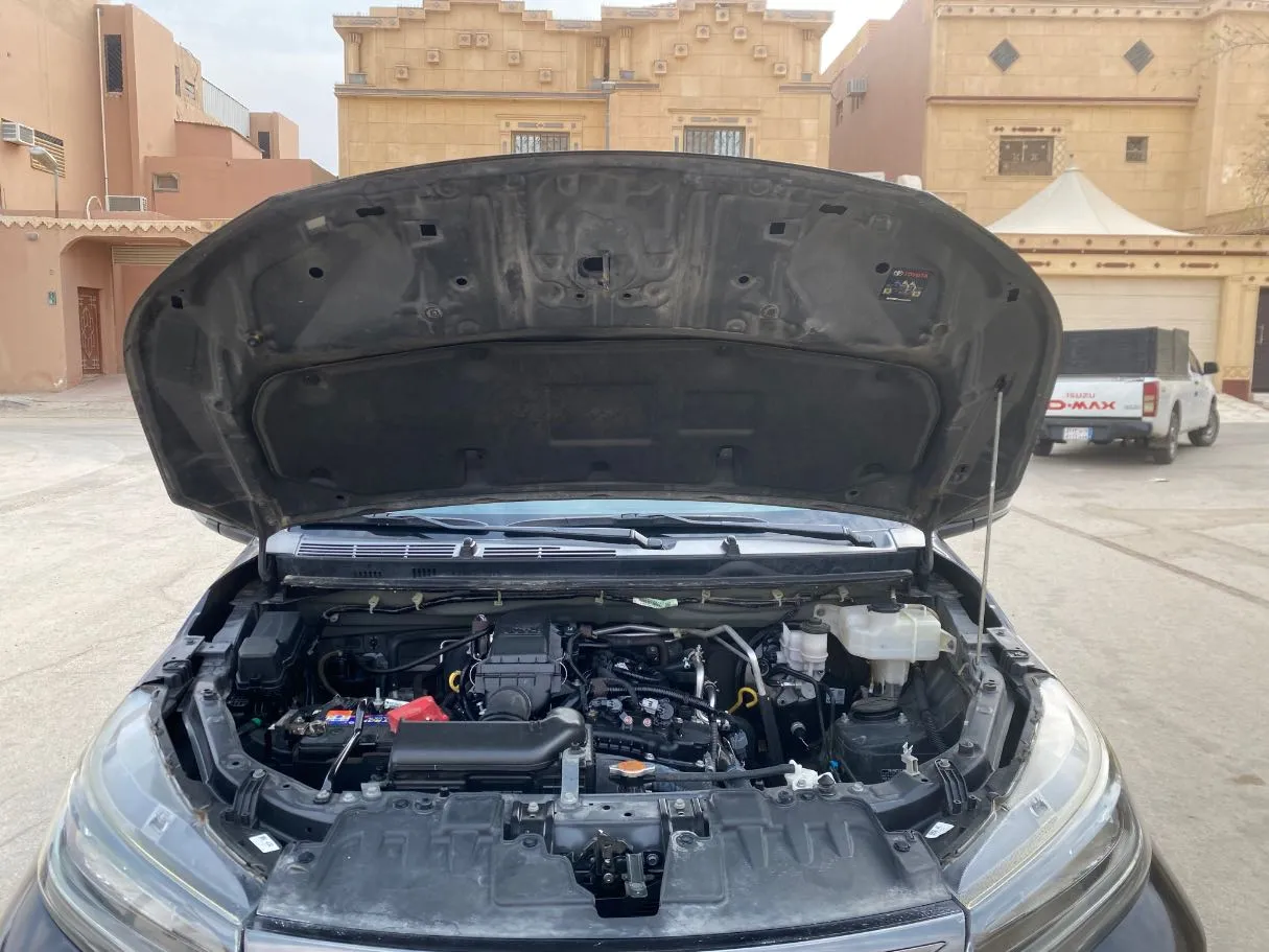 Car image 26