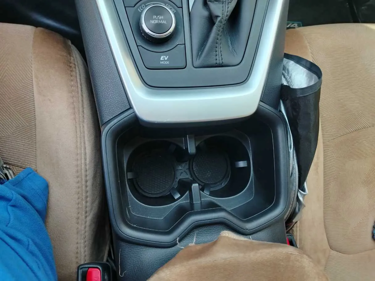 Car image 22