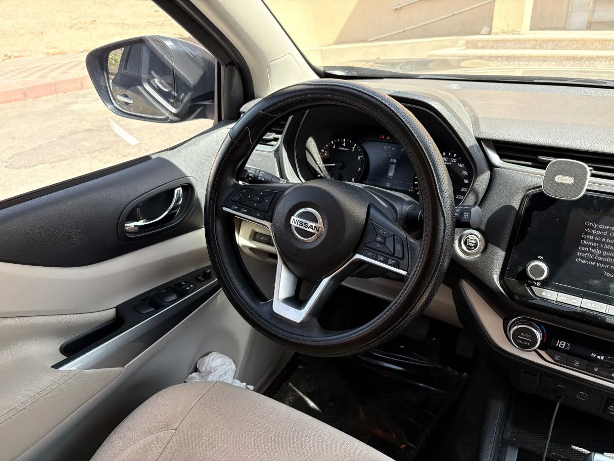 Car image 22