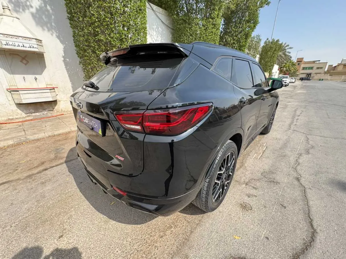 Car image 5