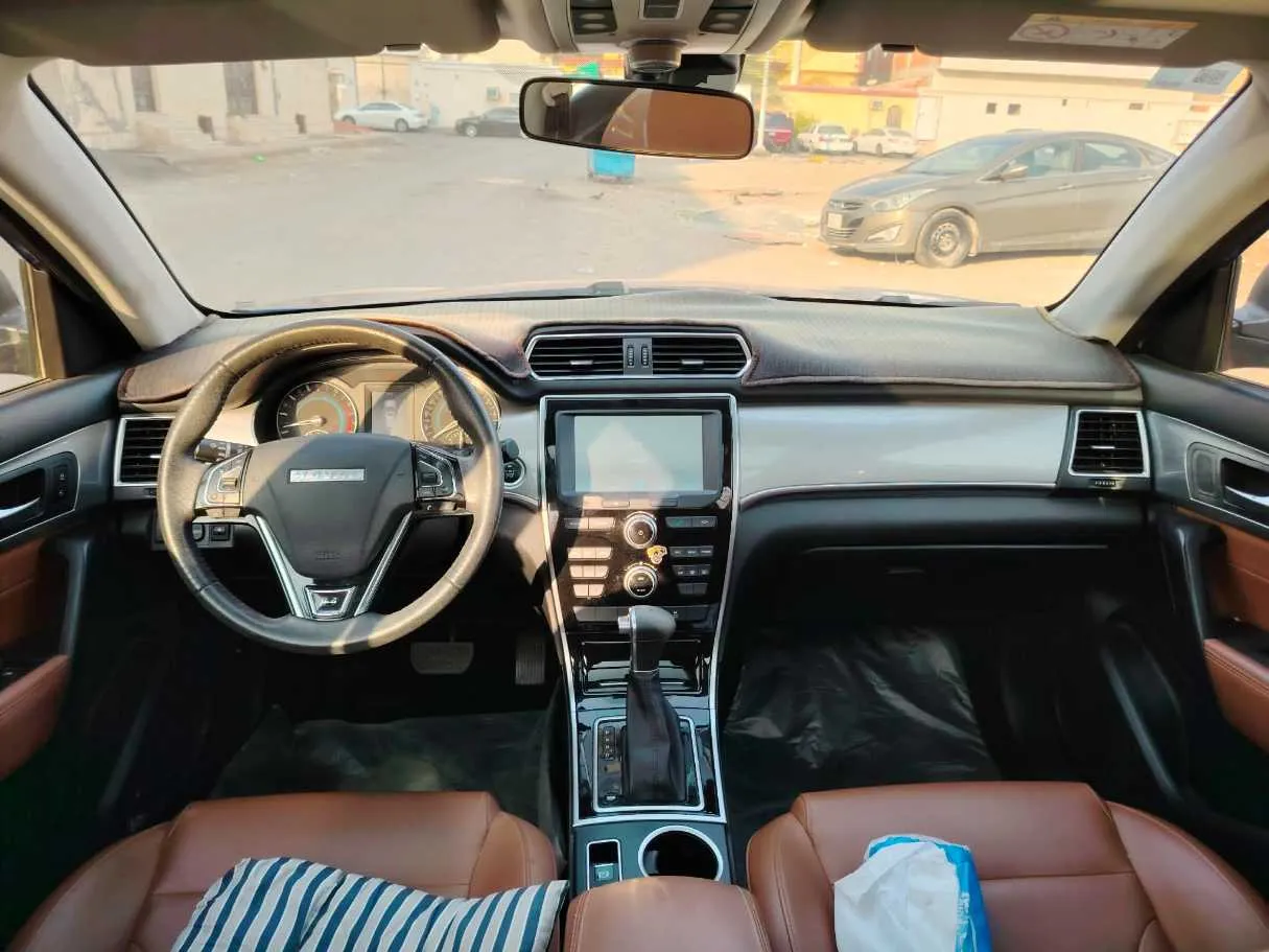 Car image 21