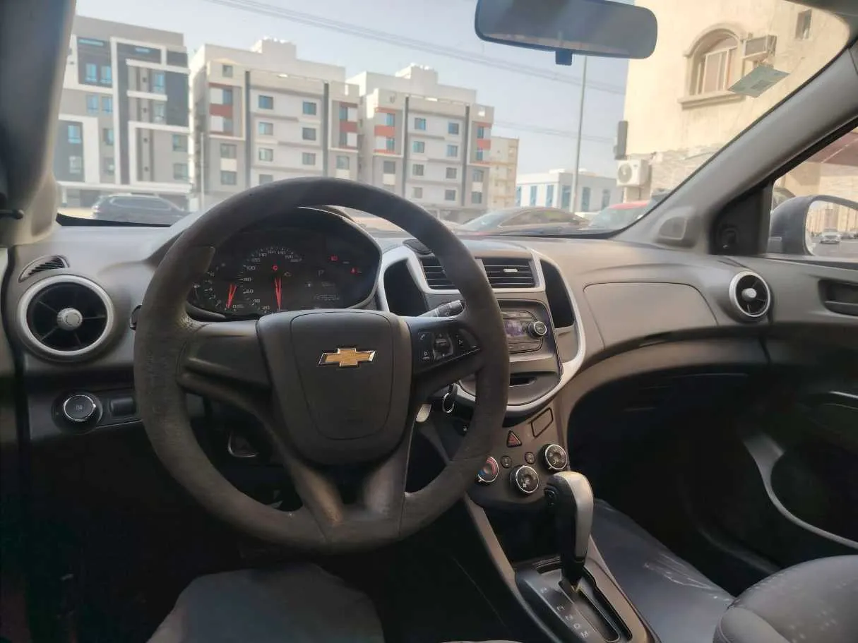 Car image 27