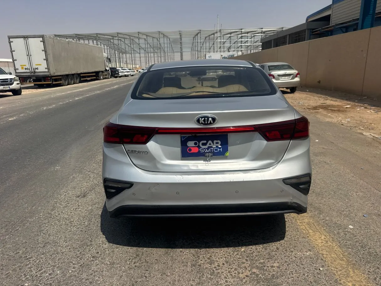 Car image 6
